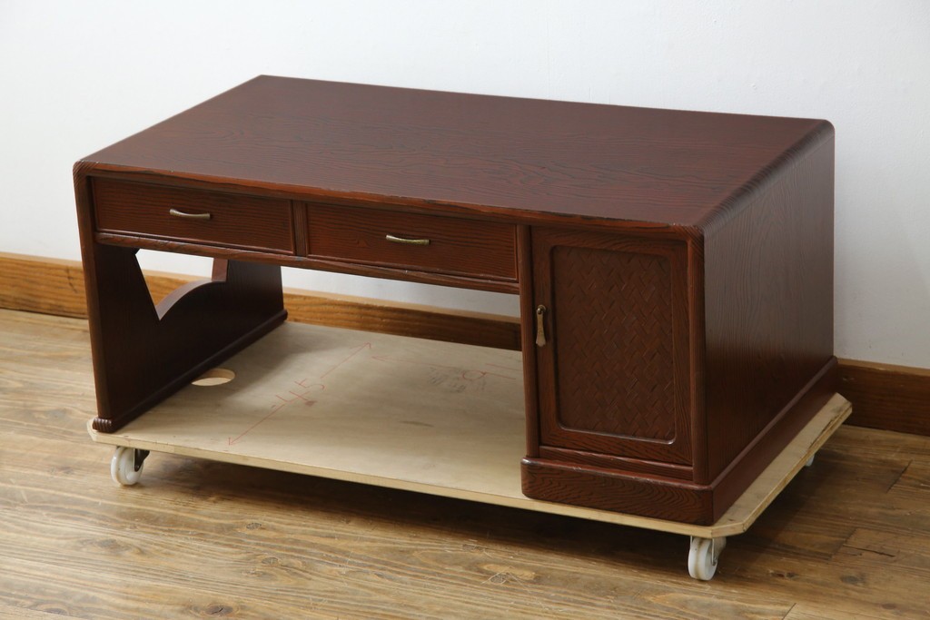 中古　高級品!!　高島屋デパート取り扱い　伝統技法　「杢目出し漆塗り」(根来漆塗り)　内部桐材　職人の技が光る!実用性とデザイン性を兼ね備えた座卓　(R-084452)