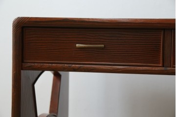 中古　高級品!!　高島屋デパート取り扱い　伝統技法　「杢目出し漆塗り」(根来漆塗り)　内部桐材　職人の技が光る!実用性とデザイン性を兼ね備えた座卓　(R-084452)