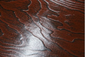 中古　高級品!!　高島屋デパート取り扱い　伝統技法　「杢目出し漆塗り」(根来漆塗り)　内部桐材　職人の技が光る!実用性とデザイン性を兼ね備えた座卓　(R-084452)