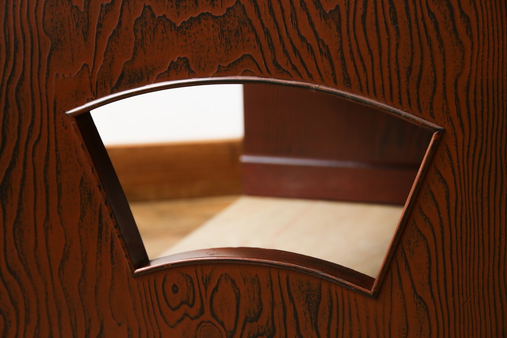 中古　高級品!!　高島屋デパート取り扱い　伝統技法　「杢目出し漆塗り」(根来漆塗り)　内部桐材　職人の技が光る!実用性とデザイン性を兼ね備えた座卓　(R-084452)