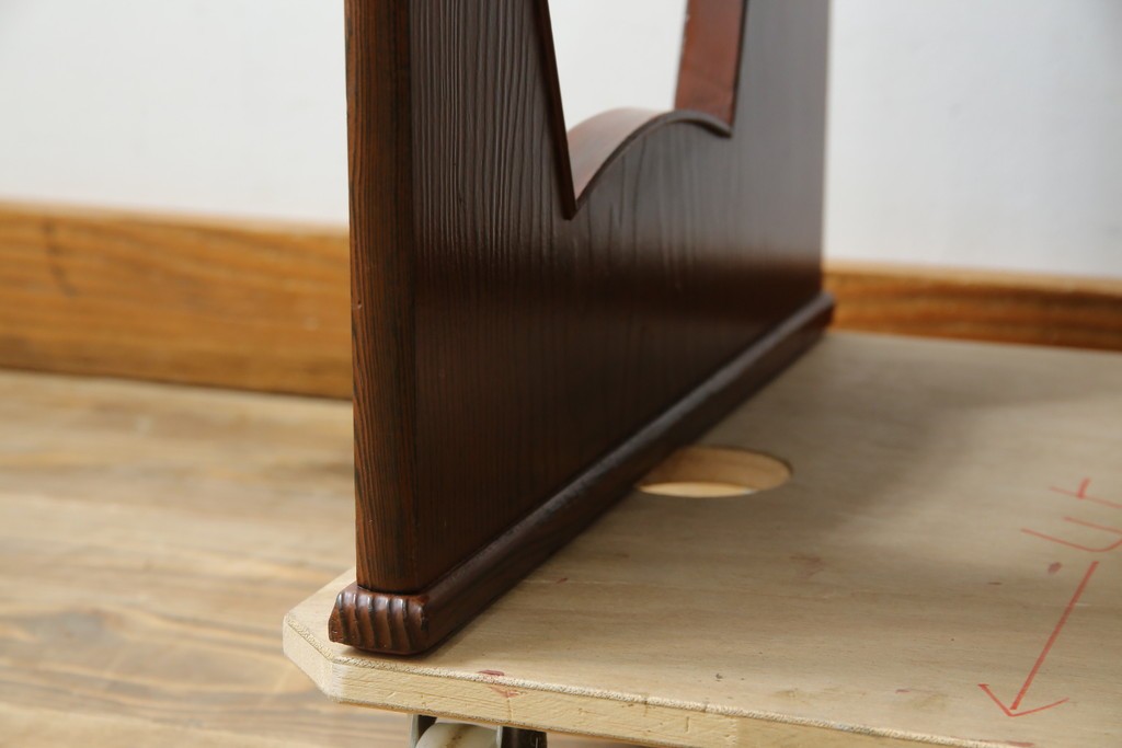 中古　高級品!!　高島屋デパート取り扱い　伝統技法　「杢目出し漆塗り」(根来漆塗り)　内部桐材　職人の技が光る!実用性とデザイン性を兼ね備えた座卓　(R-084452)