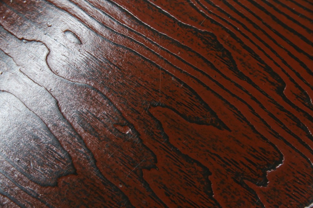 中古　高級品!!　高島屋デパート取り扱い　伝統技法　「杢目出し漆塗り」(根来漆塗り)　内部桐材　職人の技が光る!実用性とデザイン性を兼ね備えた座卓　(R-084452)