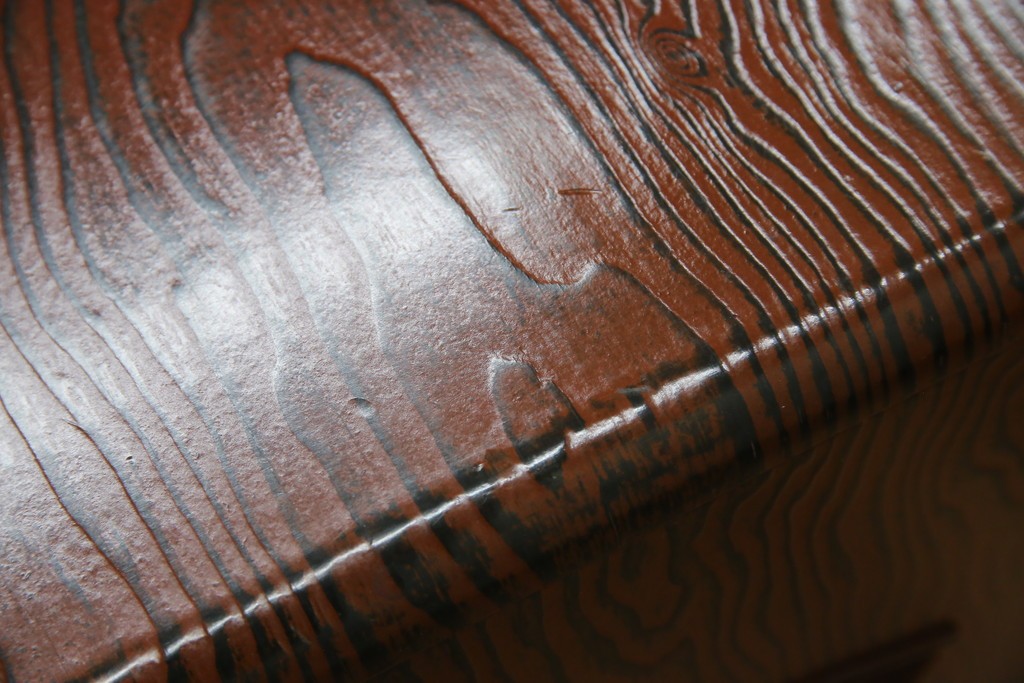 中古　高級品!!　高島屋デパート取り扱い　伝統技法　「杢目出し漆塗り」(根来漆塗り)　内部桐材　職人の技が光る!実用性とデザイン性を兼ね備えた座卓　(R-084452)