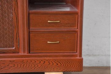 中古　高級品!!　高島屋デパート取り扱い　伝統技法　「杢目出し漆塗り」(根来漆塗り)　内部桐材　上品な色味と艶が目を惹く飾り棚(違い棚、収納棚、茶棚、戸棚)(R-084453)