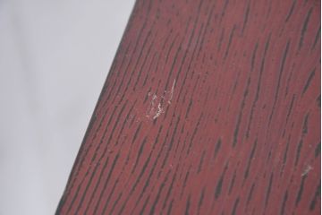 中古　高級品!!　高島屋デパート取り扱い　伝統技法　「杢目出し漆塗り」(根来漆塗り)　内部桐材　上品な色味と艶が目を惹く飾り棚(違い棚、収納棚、茶棚、戸棚)(R-084453)