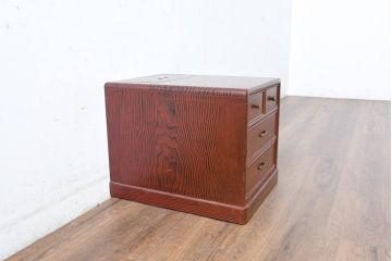 中古　美品　高級品!!　高島屋デパート取り扱い　伝統技法　「杢目出し漆塗り」(根来漆塗り)　内部桐材　細部まで職人のこだわりを感じる上ブタ付きの小引き出し(卓上収納、小物収納)(R-084454)