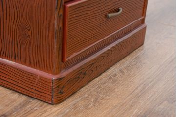 中古　美品　高級品!!　高島屋デパート取り扱い　伝統技法　「杢目出し漆塗り」(根来漆塗り)　内部桐材　細部まで職人のこだわりを感じる上ブタ付きの小引き出し(卓上収納、小物収納)(R-084454)