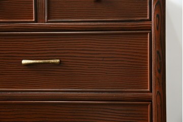 中古　美品　高級品!!　高島屋デパート取り扱い　伝統技法　「杢目出し漆塗り」(根来漆塗り)　内部桐材　細部まで職人のこだわりを感じる上ブタ付きの小引き出し(卓上収納、小物収納)(R-084454)