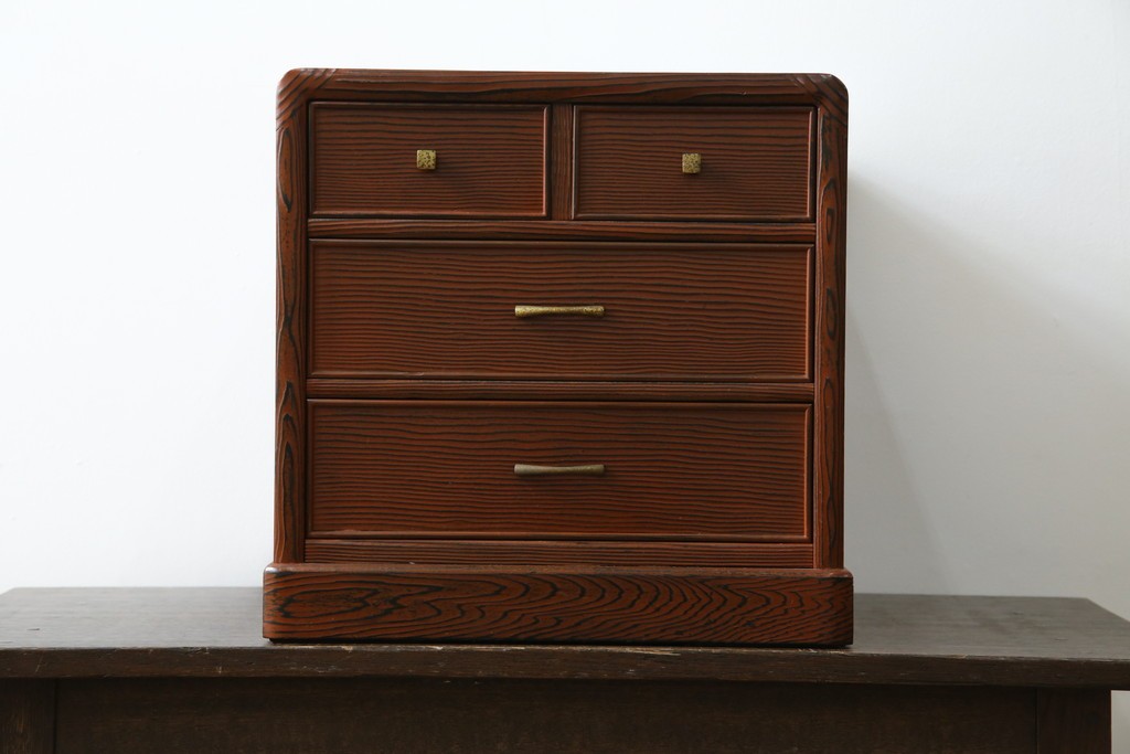 中古　美品　高級品!!　高島屋デパート取り扱い　伝統技法　「杢目出し漆塗り」(根来漆塗り)　内部桐材　細部まで職人のこだわりを感じる上ブタ付きの小引き出し(卓上収納、小物収納)(R-084454)