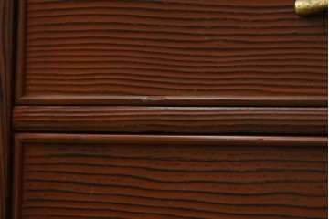 中古　美品　高級品!!　高島屋デパート取り扱い　伝統技法　「杢目出し漆塗り」(根来漆塗り)　内部桐材　細部まで職人のこだわりを感じる上ブタ付きの小引き出し(卓上収納、小物収納)(R-084454)