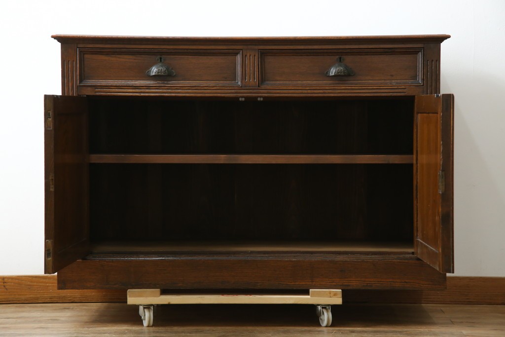 和製アンティーク　逸品!!　大正ロマン　タモ材　意匠を凝らしたデザインが魅力的な古い洋館のキャビネット　(R-084455)