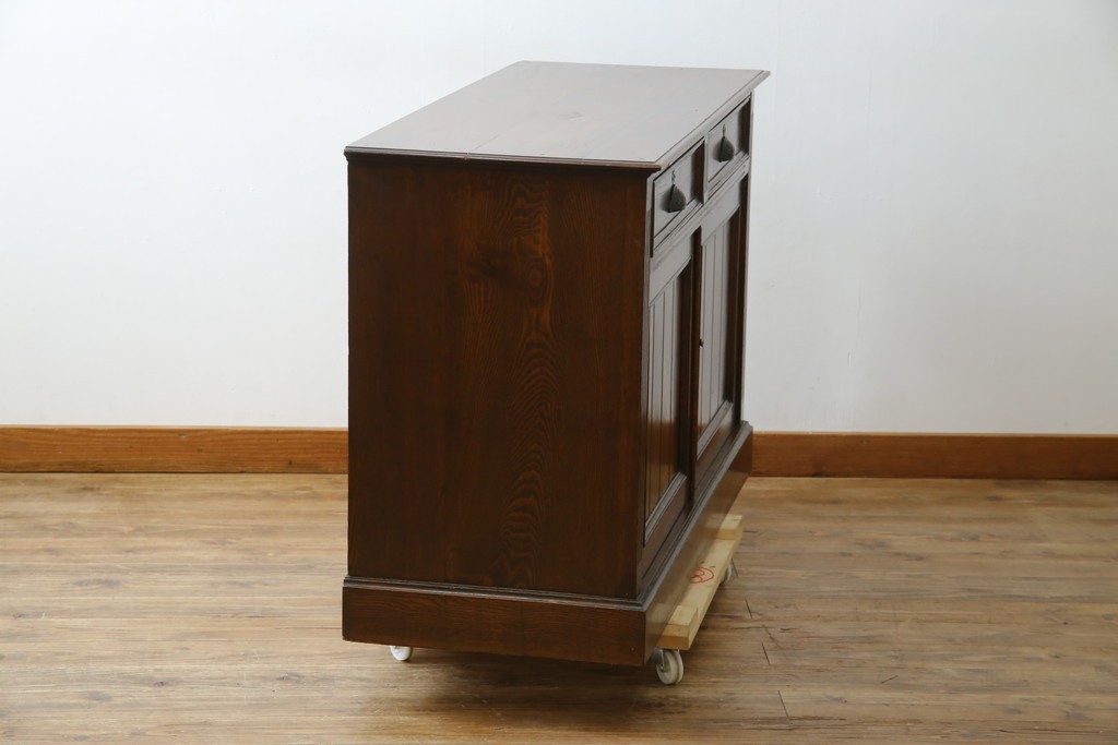 和製アンティーク　逸品!!　大正ロマン　タモ材　意匠を凝らしたデザインが魅力的な古い洋館のキャビネット　(R-084455)