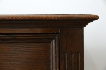 和製アンティーク　逸品!!　大正ロマン　タモ材　意匠を凝らしたデザインが魅力的な古い洋館のキャビネット　(R-084455)