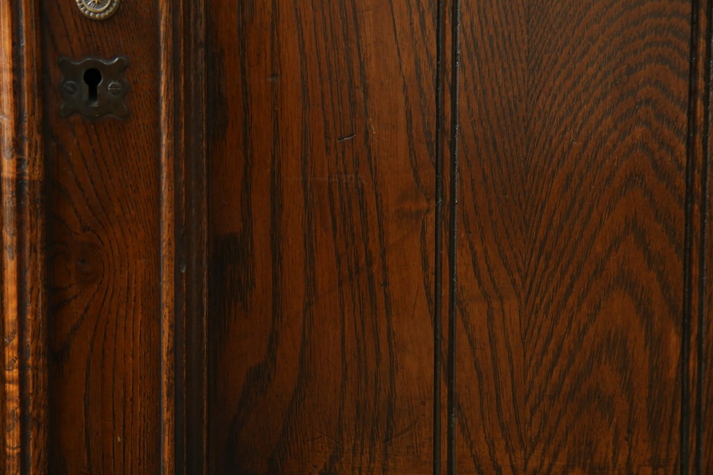 和製アンティーク　逸品!!　大正ロマン　タモ材　意匠を凝らしたデザインが魅力的な古い洋館のキャビネット　(R-084455)