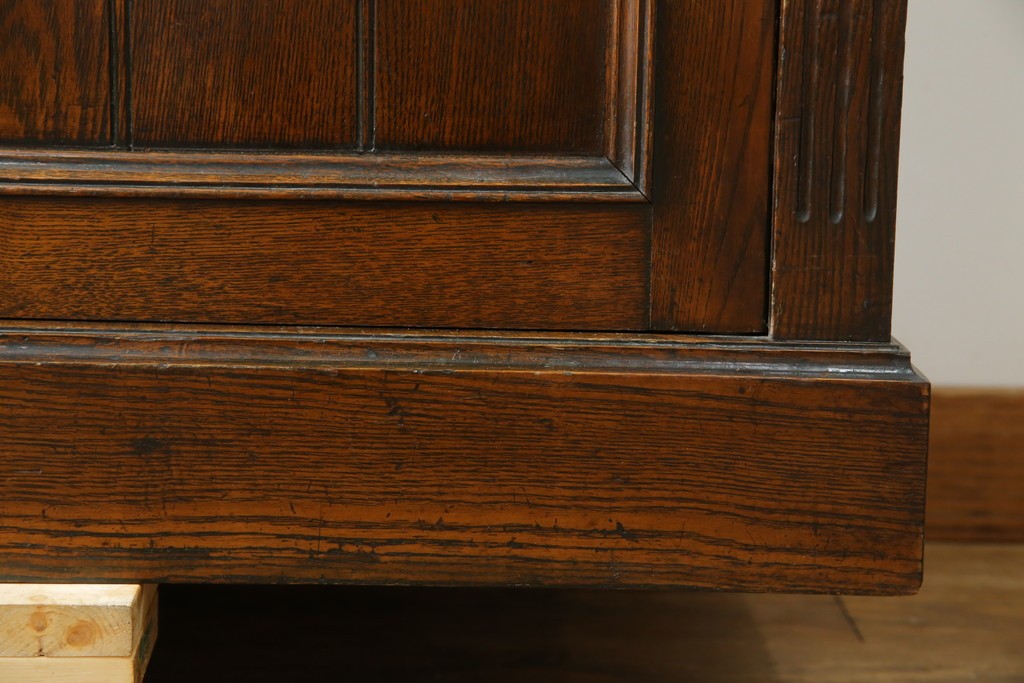 和製アンティーク　逸品!!　大正ロマン　タモ材　意匠を凝らしたデザインが魅力的な古い洋館のキャビネット　(R-084455)