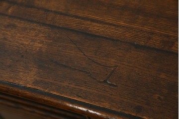 和製アンティーク　逸品!!　大正ロマン　タモ材　意匠を凝らしたデザインが魅力的な古い洋館のキャビネット　(R-084455)