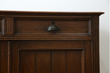 和製アンティーク　逸品!!　大正ロマン　タモ材　意匠を凝らしたデザインが魅力的な古い洋館のキャビネット　(R-084455)