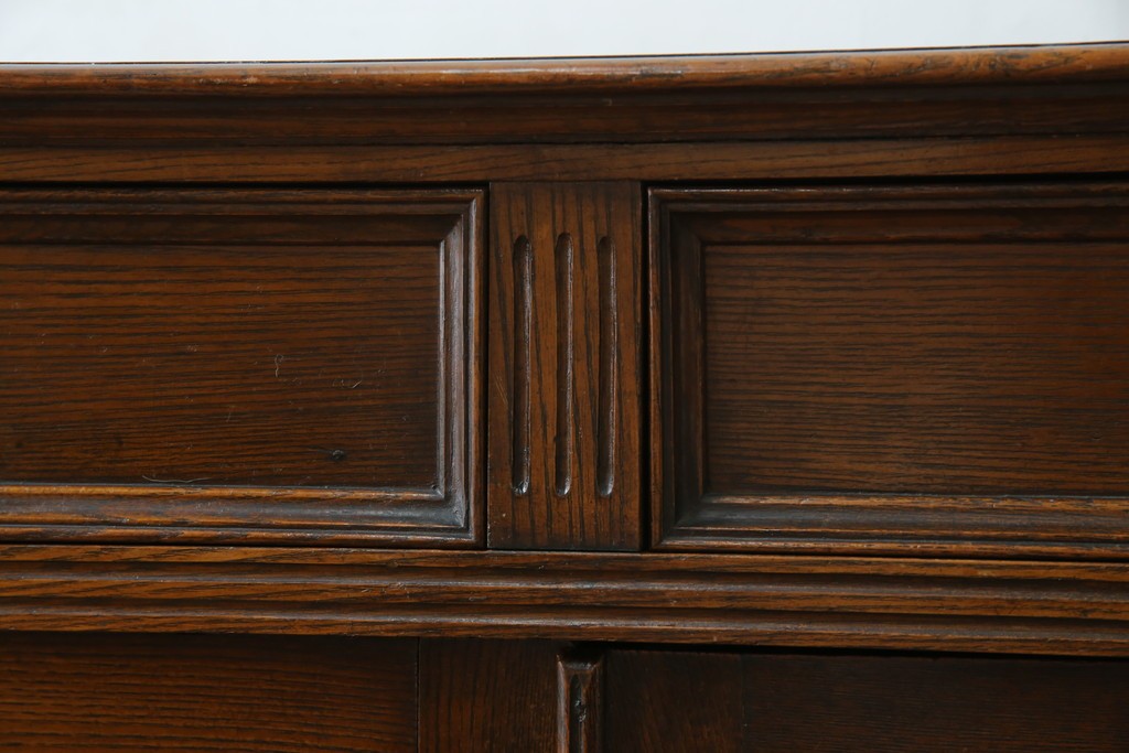 和製アンティーク　逸品!!　大正ロマン　タモ材　意匠を凝らしたデザインが魅力的な古い洋館のキャビネット　(R-084455)