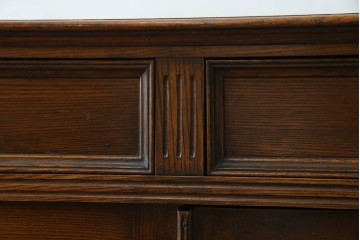 和製アンティーク　逸品!!　大正ロマン　タモ材　意匠を凝らしたデザインが魅力的な古い洋館のキャビネット　(R-084455)