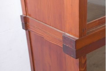 和製アンティーク　暮らしに溶け込む昭和レトロな温もりあふれる重ねガラス戸棚(食器棚、収納棚、キャビネット、本箱、書棚、陳列棚、飾り棚、ディスプレイ棚、店舗什器、バラ売り可能)(R-084458)