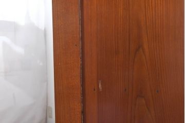 和製アンティーク　暮らしに溶け込む昭和レトロな温もりあふれるガラス戸棚(食器棚、収納棚、キャビネット、本箱、書棚、陳列棚、飾り棚、ディスプレイ棚、店舗什器)(R-084459)