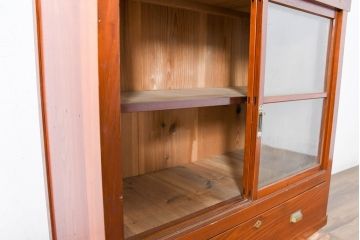 和製アンティーク　暮らしに溶け込む昭和レトロな温もりあふれる重ねガラス戸棚(食器棚、収納棚、キャビネット、本箱、書棚、陳列棚、飾り棚、ディスプレイ棚、店舗什器、バラ売り可能)(R-084461)