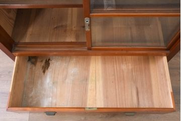 和製アンティーク　暮らしに溶け込む昭和レトロな温もりあふれる重ねガラス戸棚(食器棚、収納棚、キャビネット、本箱、書棚、陳列棚、飾り棚、ディスプレイ棚、店舗什器、バラ売り可能)(R-084461)