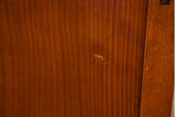 和製アンティーク　暮らしに溶け込む昭和レトロな温もりあふれるガラス戸棚(食器棚、収納棚、キャビネット、本箱、書棚、陳列棚、飾り棚、ディスプレイ棚、店舗什器)(R-084462)