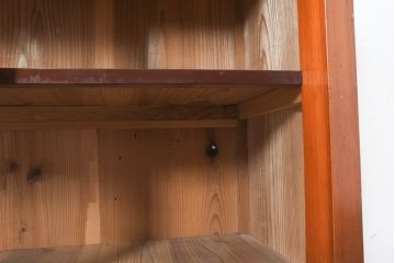 和製アンティーク　暮らしに溶け込む昭和レトロな温もりあふれるガラス戸棚(食器棚、収納棚、キャビネット、本箱、書棚、陳列棚、飾り棚、ディスプレイ棚、店舗什器)(R-084463)