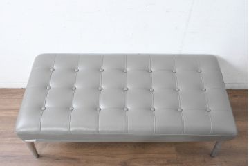 中古　Cassina(カッシーナ)　PHILIPPE STARCK(フィリップ・スタルク)　L26 VOLAGE bench(ヴォラージュ) 　X(革)　リビングを格上げする高級感あふれるヴォラージュベンチ(本革、レザーチェア、長椅子、長イス、2人掛け、二人掛け、2P)(定価71万5千円)(R-084464)