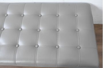 中古　Cassina(カッシーナ)　PHILIPPE STARCK(フィリップ・スタルク)　L26 VOLAGE bench(ヴォラージュ) 　X(革)　リビングを格上げする高級感あふれるヴォラージュベンチ(本革、レザーチェア、長椅子、長イス、2人掛け、二人掛け、2P)(定価71万5千円)(R-084464)