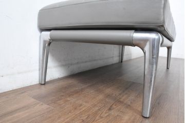 中古　Cassina(カッシーナ)　PHILIPPE STARCK(フィリップ・スタルク)　L26 VOLAGE bench(ヴォラージュ) 　X(革)　リビングを格上げする高級感あふれるヴォラージュベンチ(本革、レザーチェア、長椅子、長イス、2人掛け、二人掛け、2P)(定価71万5千円)(R-084464)