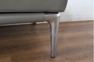 中古　Cassina(カッシーナ)　PHILIPPE STARCK(フィリップ・スタルク)　L26 VOLAGE bench(ヴォラージュ) 　X(革)　リビングを格上げする高級感あふれるヴォラージュベンチ(本革、レザーチェア、長椅子、長イス、2人掛け、二人掛け、2P)(定価71万5千円)(R-084464)