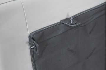 中古　Cassina(カッシーナ)　PHILIPPE STARCK(フィリップ・スタルク)　L26 VOLAGE bench(ヴォラージュ) 　X(革)　リビングを格上げする高級感あふれるヴォラージュベンチ(本革、レザーチェア、長椅子、長イス、2人掛け、二人掛け、2P)(定価71万5千円)(R-084464)