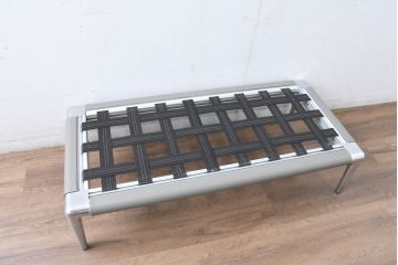 中古　Cassina(カッシーナ)　PHILIPPE STARCK(フィリップ・スタルク)　L26 VOLAGE bench(ヴォラージュ) 　X(革)　リビングを格上げする高級感あふれるヴォラージュベンチ(本革、レザーチェア、長椅子、長イス、2人掛け、二人掛け、2P)(定価71万5千円)(R-084464)