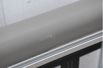 中古　Cassina(カッシーナ)　PHILIPPE STARCK(フィリップ・スタルク)　L26 VOLAGE bench(ヴォラージュ) 　X(革)　リビングを格上げする高級感あふれるヴォラージュベンチ(本革、レザーチェア、長椅子、長イス、2人掛け、二人掛け、2P)(定価71万5千円)(R-084464)