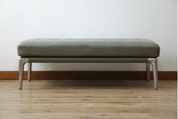中古　Cassina(カッシーナ)　PHILIPPE STARCK(フィリップ・スタルク)　L26 VOLAGE bench(ヴォラージュ) 　X(革)　リビングを格上げする高級感あふれるヴォラージュベンチ　定価約71万5千円　(R-084464)