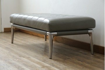 中古　Cassina(カッシーナ)　PHILIPPE STARCK(フィリップ・スタルク)　L26 VOLAGE bench(ヴォラージュ) 　X(革)　リビングを格上げする高級感あふれるヴォラージュベンチ　定価約71万5千円　(R-084464)