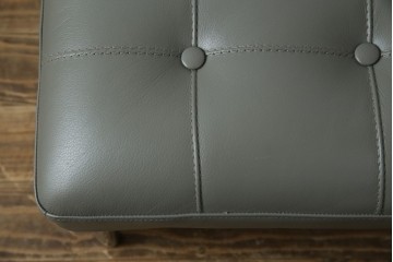 中古　Cassina(カッシーナ)　PHILIPPE STARCK(フィリップ・スタルク)　L26 VOLAGE bench(ヴォラージュ) 　X(革)　リビングを格上げする高級感あふれるヴォラージュベンチ　定価約71万5千円　(R-084464)