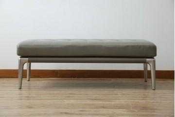 中古　Cassina(カッシーナ)　PHILIPPE STARCK(フィリップ・スタルク)　L26 VOLAGE bench(ヴォラージュ) 　X(革)　リビングを格上げする高級感あふれるヴォラージュベンチ　定価約71万5千円　(R-084464)