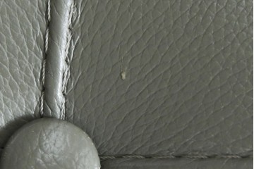 中古　Cassina(カッシーナ)　PHILIPPE STARCK(フィリップ・スタルク)　L26 VOLAGE bench(ヴォラージュ) 　X(革)　リビングを格上げする高級感あふれるヴォラージュベンチ　定価約71万5千円　(R-084464)