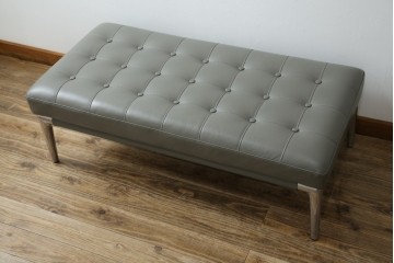 中古　Cassina(カッシーナ)　PHILIPPE STARCK(フィリップ・スタルク)　L26 VOLAGE bench(ヴォラージュ) 　X(革)　リビングを格上げする高級感あふれるヴォラージュベンチ　定価約71万5千円　(R-084464)