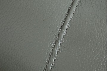 中古　Cassina(カッシーナ)　PHILIPPE STARCK(フィリップ・スタルク)　L26 VOLAGE bench(ヴォラージュ) 　X(革)　リビングを格上げする高級感あふれるヴォラージュベンチ　定価約71万5千円　(R-084464)