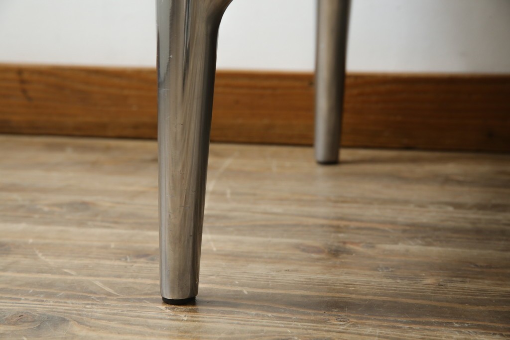 中古　Cassina(カッシーナ)　PHILIPPE STARCK(フィリップ・スタルク)　L26 VOLAGE bench(ヴォラージュ) 　X(革)　リビングを格上げする高級感あふれるヴォラージュベンチ　定価約71万5千円　(R-084464)