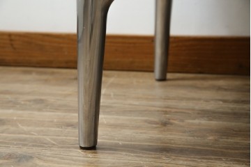 中古　Cassina(カッシーナ)　PHILIPPE STARCK(フィリップ・スタルク)　L26 VOLAGE bench(ヴォラージュ) 　X(革)　リビングを格上げする高級感あふれるヴォラージュベンチ　定価約71万5千円　(R-084464)