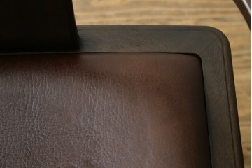 和製ビンテージ　北海道旭川家具 インテリアセンター(カンディハウス)　 Hock(ホック)　上質な座り心地と美しい木製フレームが魅力のアームチェア4脚セット　(R-084466)