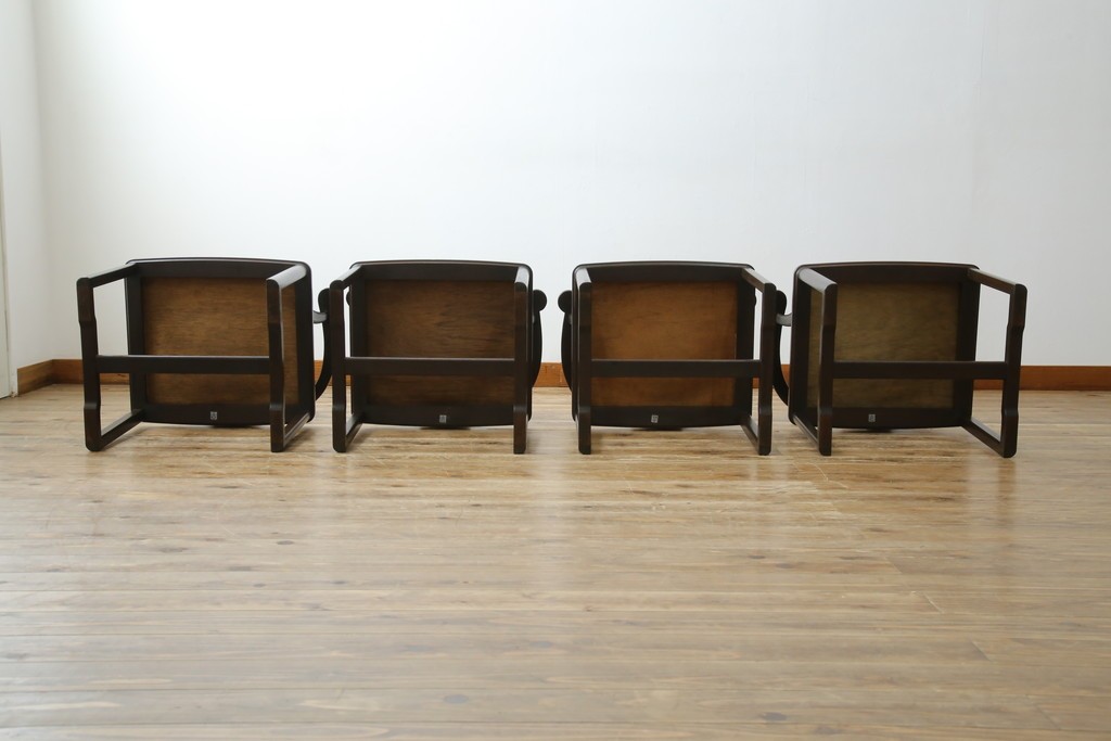 和製ビンテージ　旭川家具　インテリアセンター　現CONDE HOUSE(カンディハウス)　HOCK(ホック)　落ち着いた和モダンの空間を演出するダイニングチェア4脚セット　(R-084467)