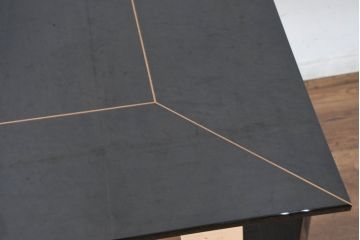 中古　美品　希少な廃番品!!　IDC大塚家具　FUJIKAWA(藤川)　SPLENDOR(スプレンダー) シンプルな中に存在感が光る!スタイリッシュな空間を演出する2人掛けテーブル(ダイニングテーブル、2人用、4人用、4人掛けテーブル、作業台)(R-084469)
