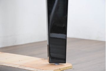 中古　美品　希少な廃番品!!　IDC大塚家具　FUJIKAWA(藤川)　SPLENDOR(スプレンダー) シンプルな中に存在感が光る!スタイリッシュな空間を演出する2人掛けテーブル(ダイニングテーブル、2人用、4人用、4人掛けテーブル、作業台)(R-084469)
