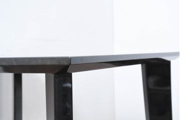 中古　美品　希少な廃番品!!　IDC大塚家具　FUJIKAWA(藤川)　SPLENDOR(スプレンダー) シンプルな中に存在感が光る!スタイリッシュな空間を演出する2人掛けテーブル(ダイニングテーブル、2人用、4人用、4人掛けテーブル、作業台)(R-084469)